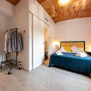 Guest house Newly Renovated W Pool & Bikeparking, Girona